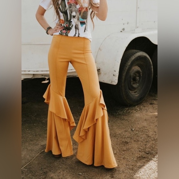 Super Fun Mustard Yellow Ruffle Bell Bottoms Size Medium - Picture 1 of 11